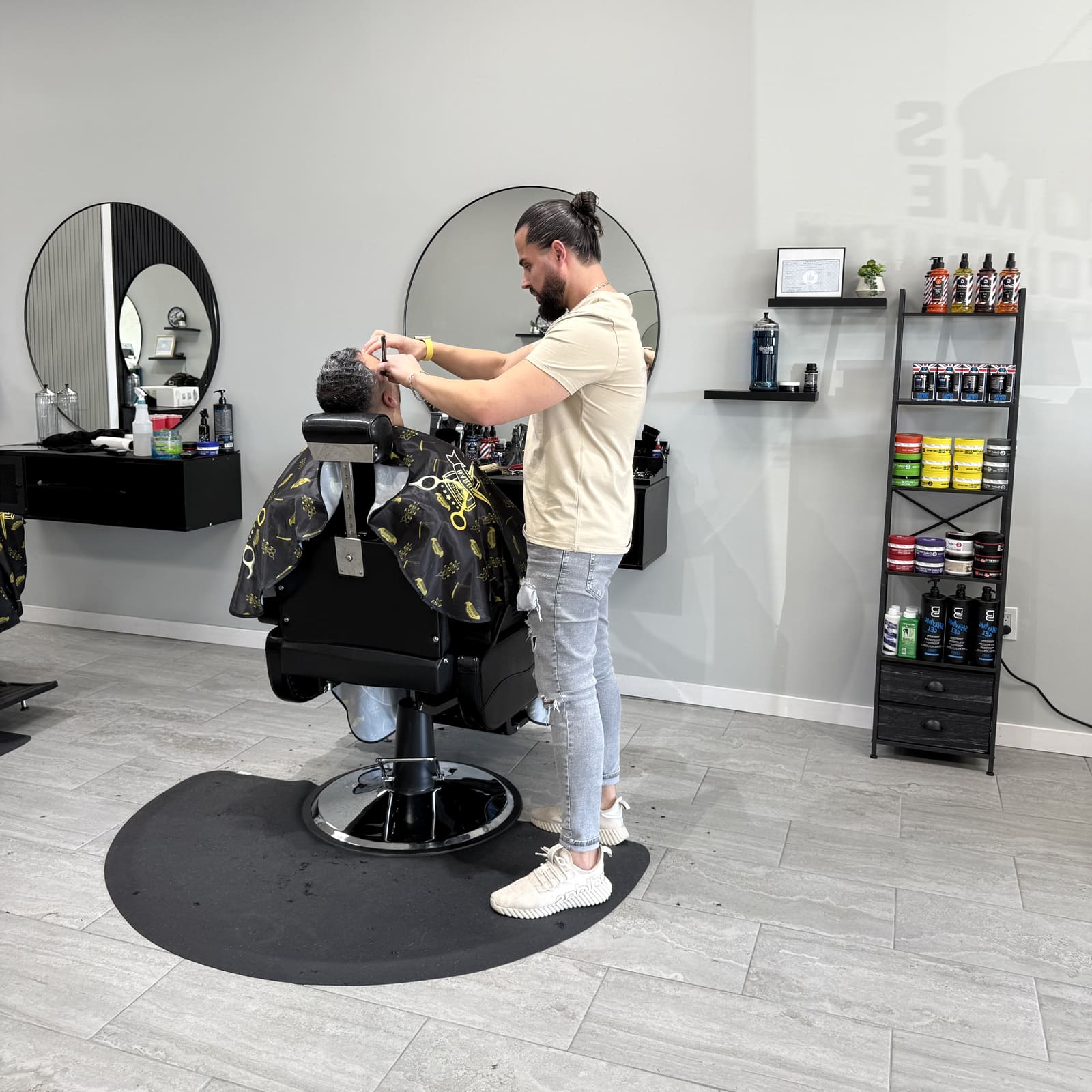 Lee the barber